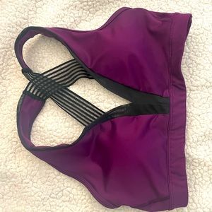 Victoria’s Secret Sport Bra Size S